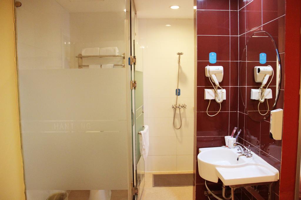 Hotel Hanting Express Stadium West 2*
